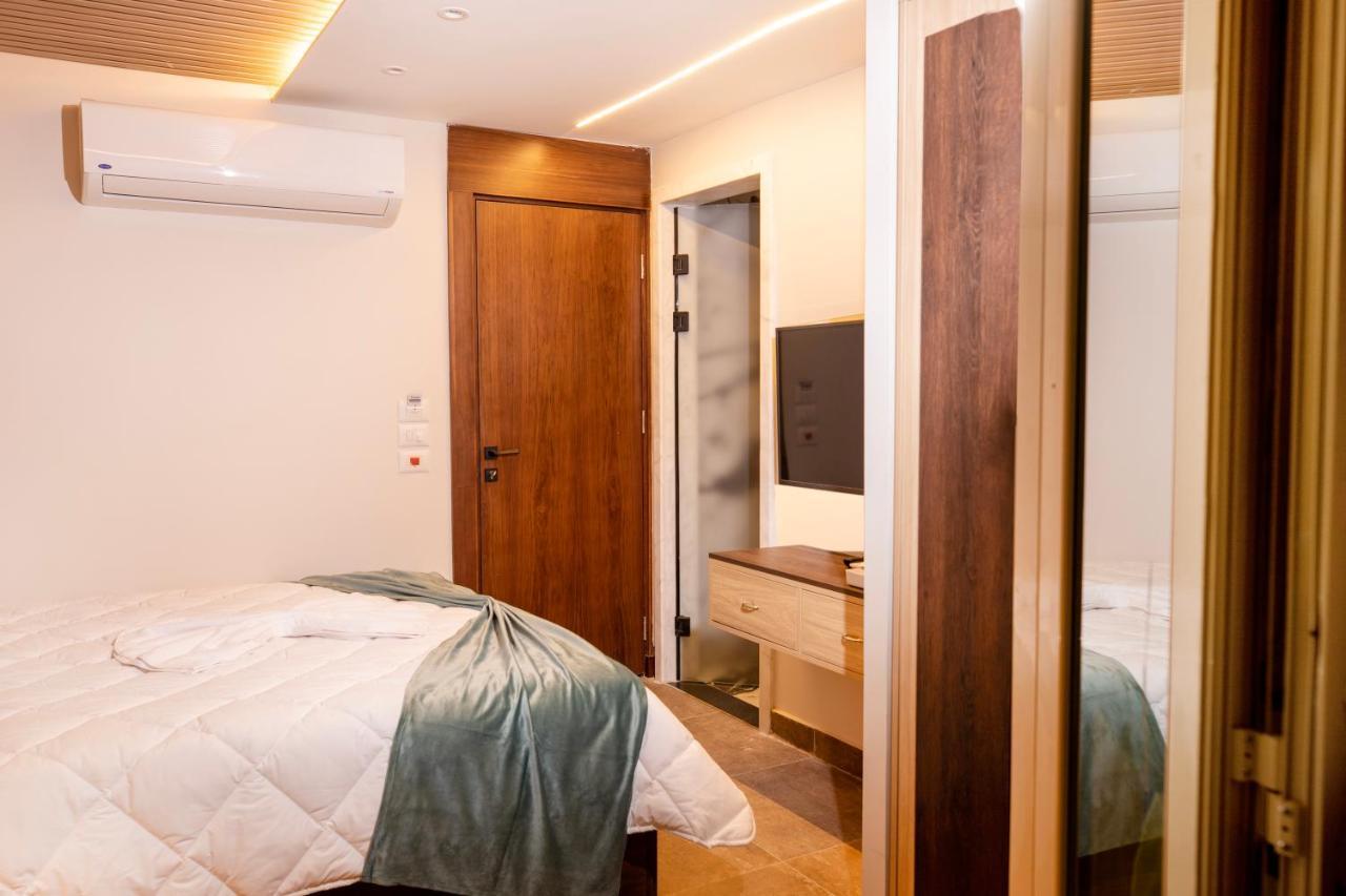 Al Kawm al Akhdar Blue Pyramids Eyes Hotel מראה חיצוני תמונה