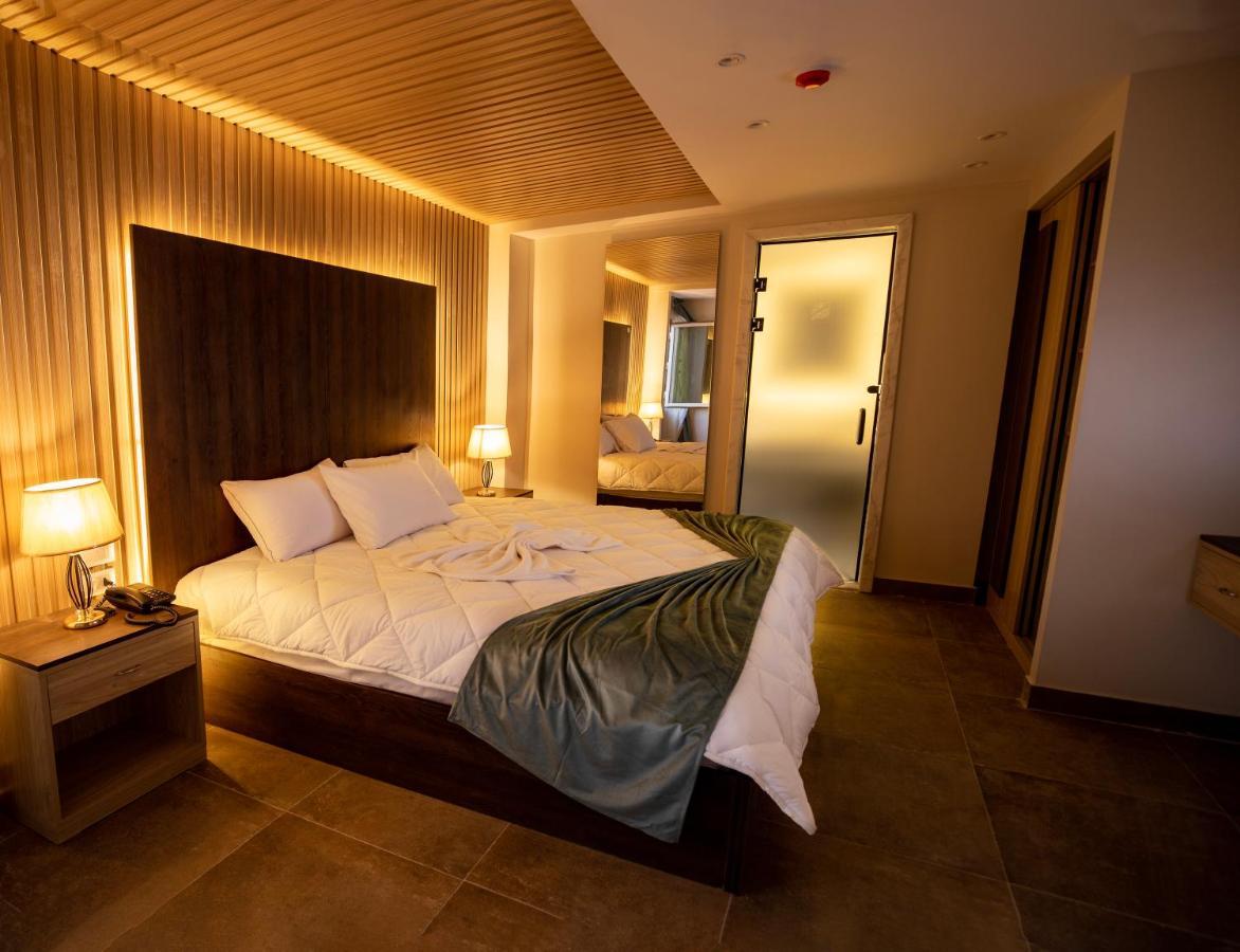 Al Kawm al Akhdar Blue Pyramids Eyes Hotel מראה חיצוני תמונה