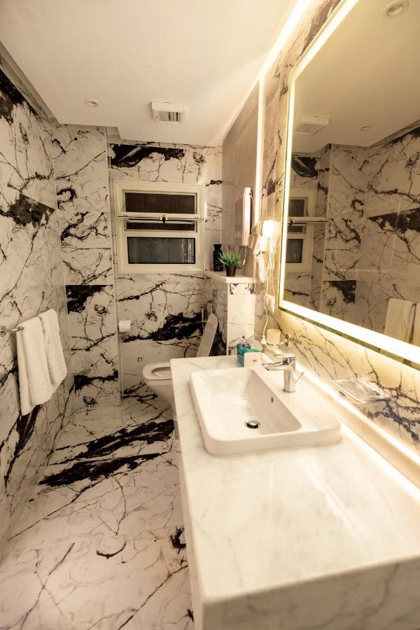 Al Kawm al Akhdar Blue Pyramids Eyes Hotel מראה חיצוני תמונה