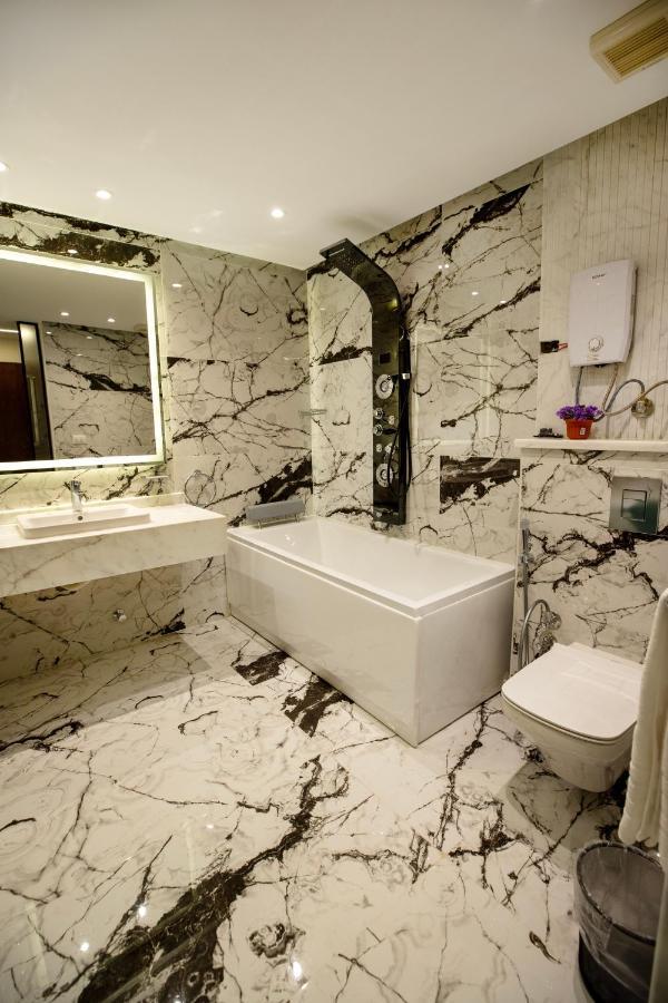 Al Kawm al Akhdar Blue Pyramids Eyes Hotel מראה חיצוני תמונה